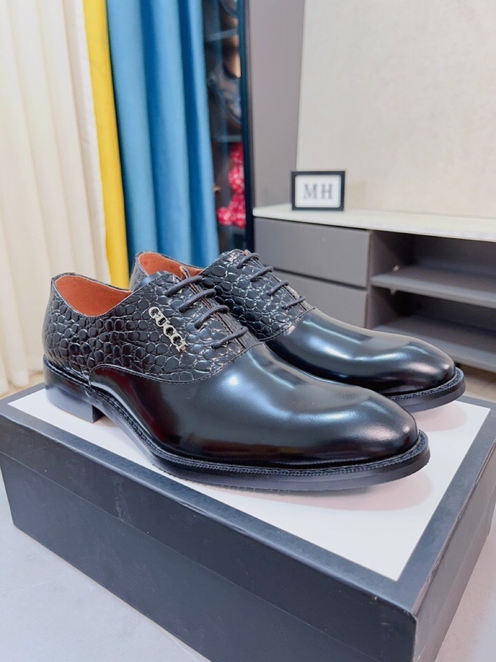 Gucci shoes