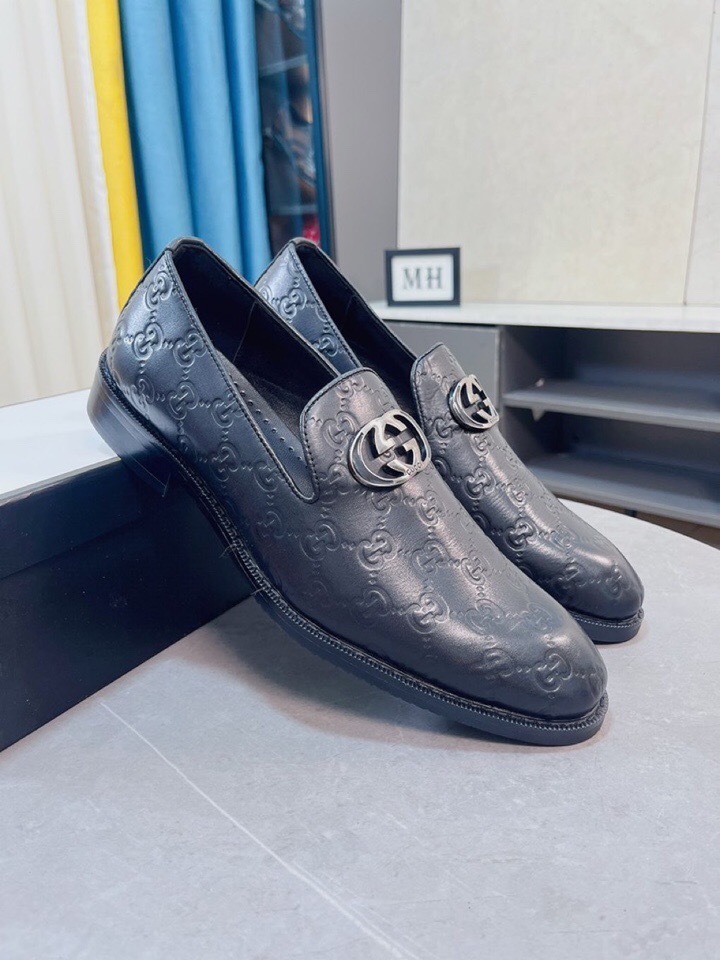 Gucci shoes
