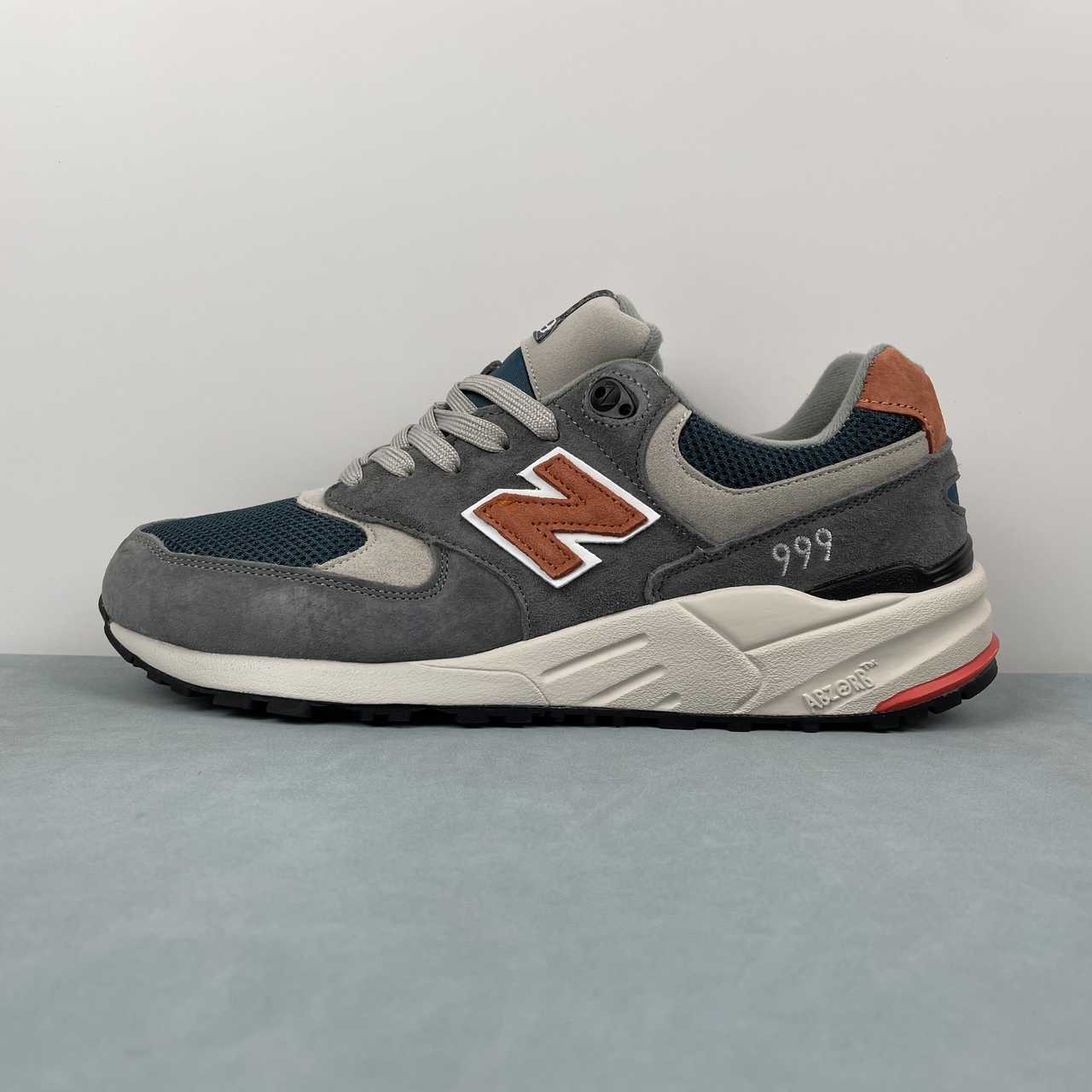 New Balance NB999 Runing Shoes