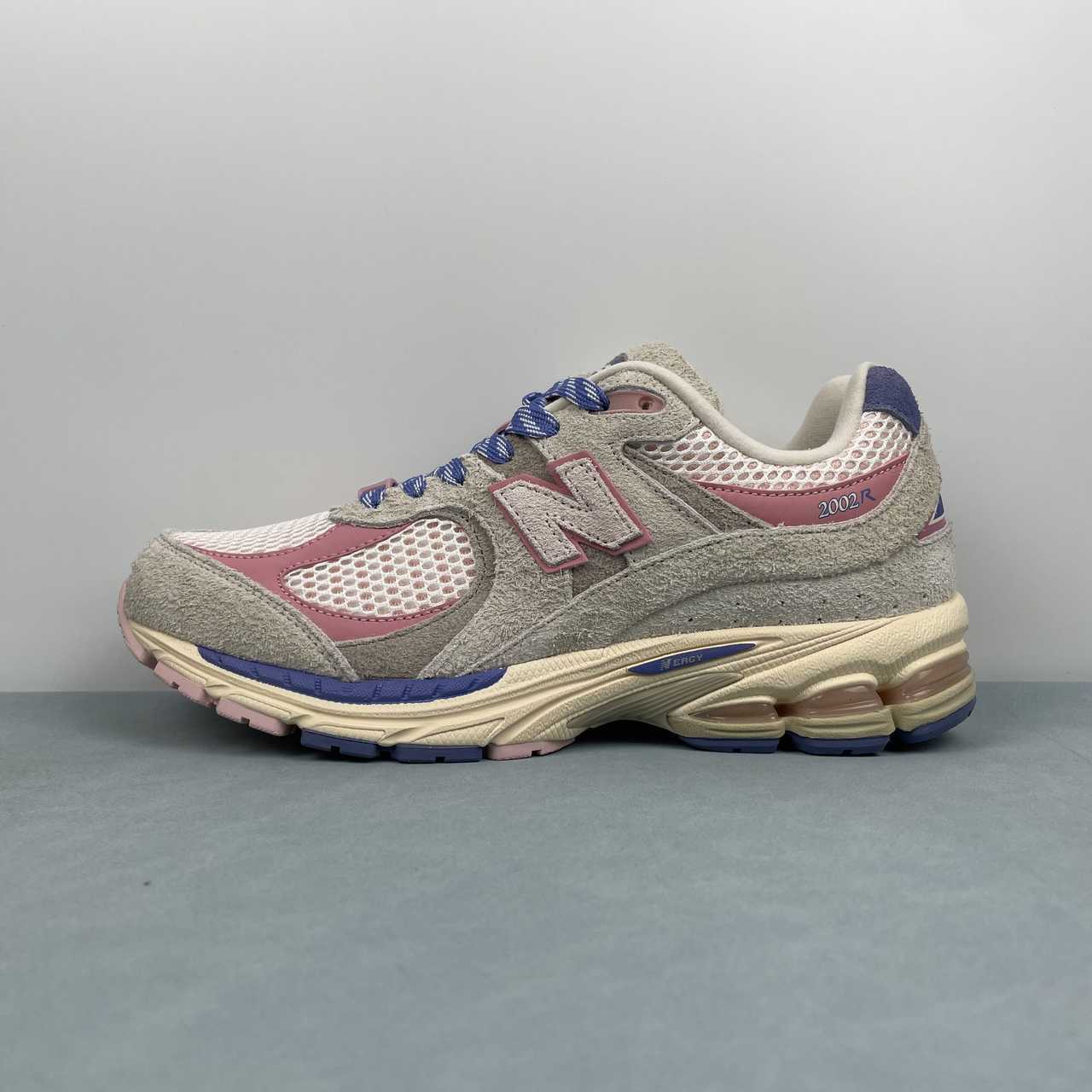 New Balance NB2002 Runing Shoes