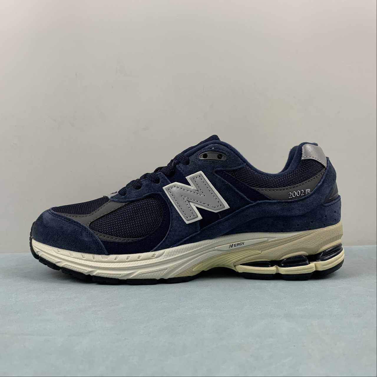 New Balance NB2002 Runing Shoes