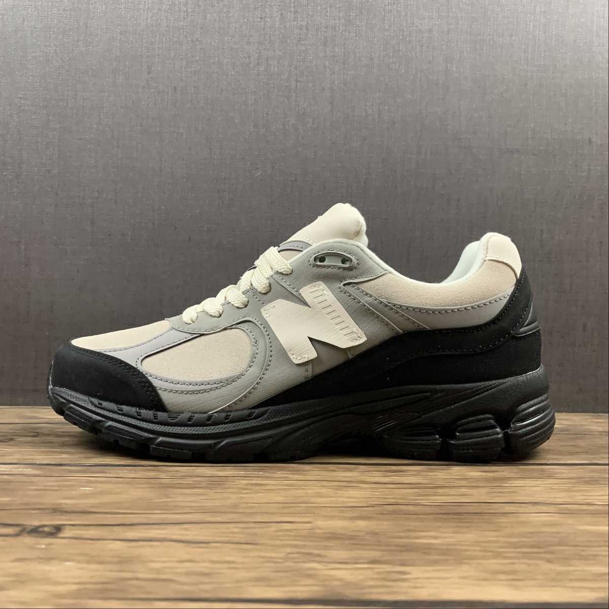 New Balance NB2002 Runing Shoes