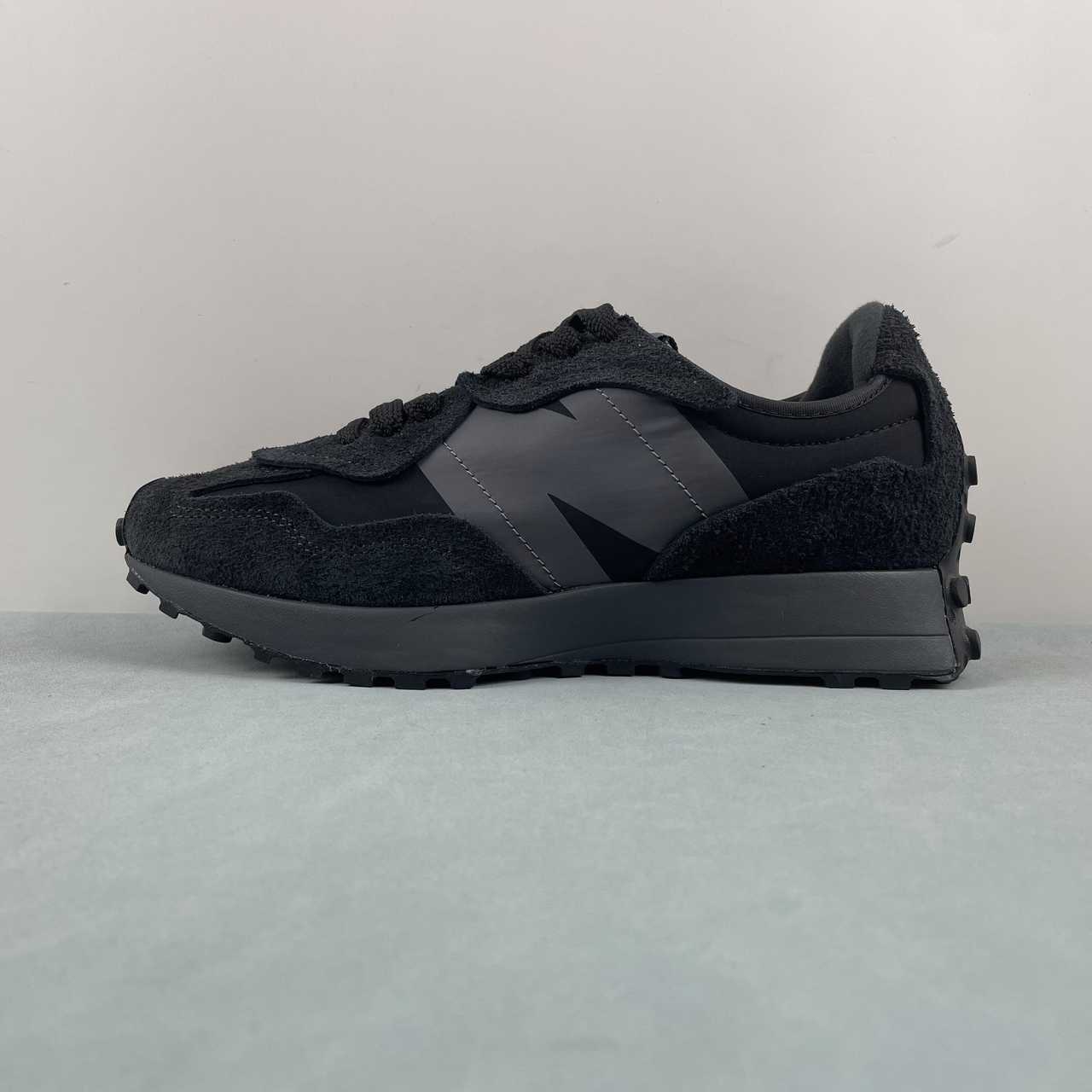New Balance NB327 Runing Shoes