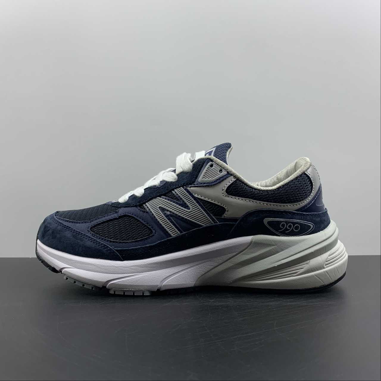 New Balance NB990 Runing Shoes