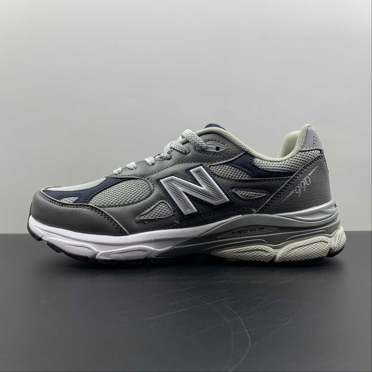 New Balance NB990 Runing Shoes