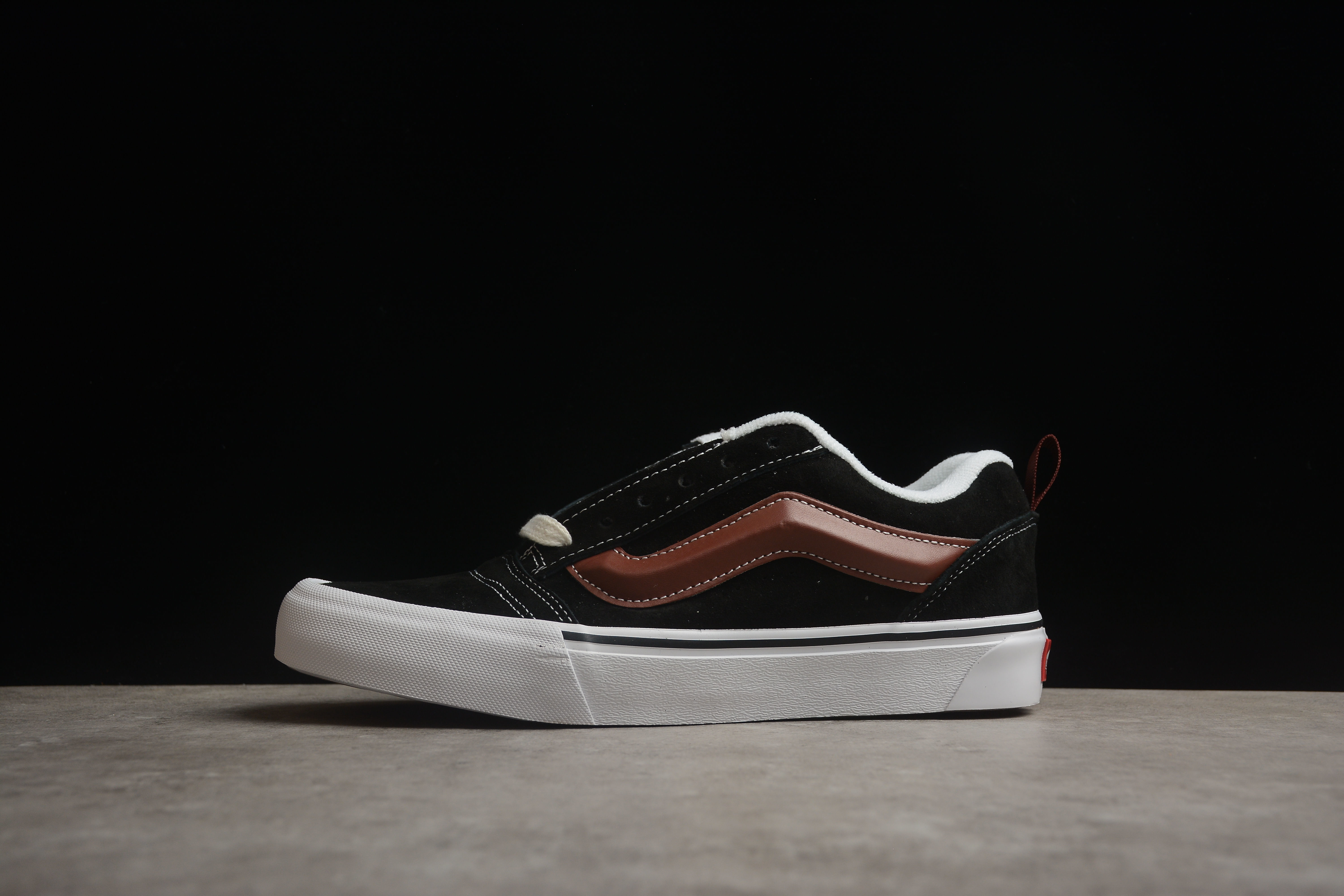 Vans Classics Knu Skool Shoes