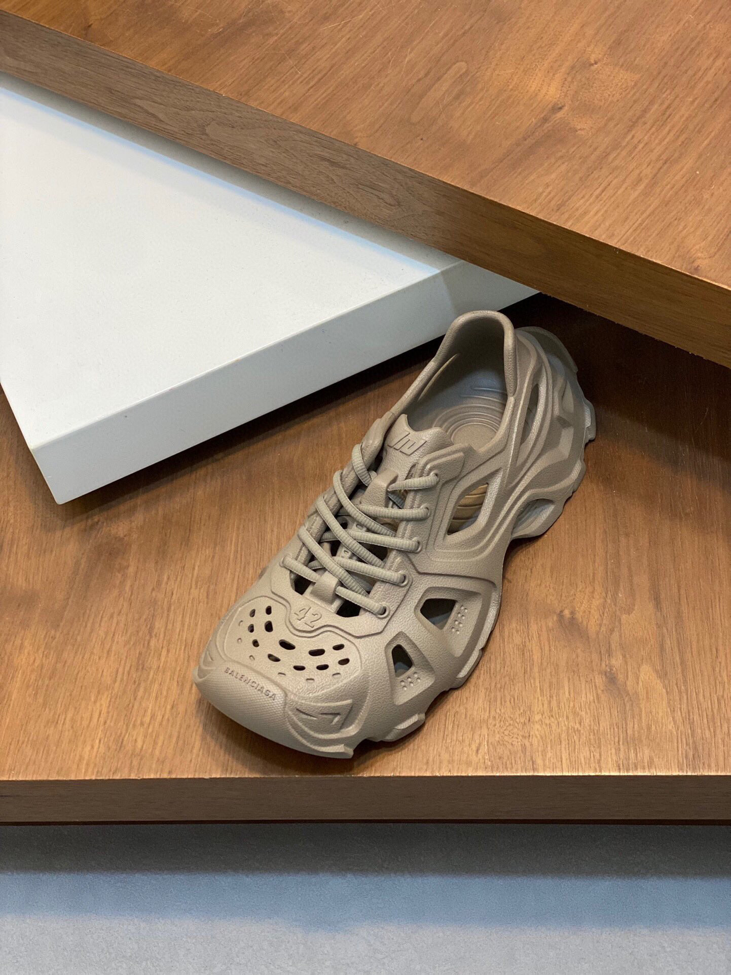 Balenciaga sandels fashion