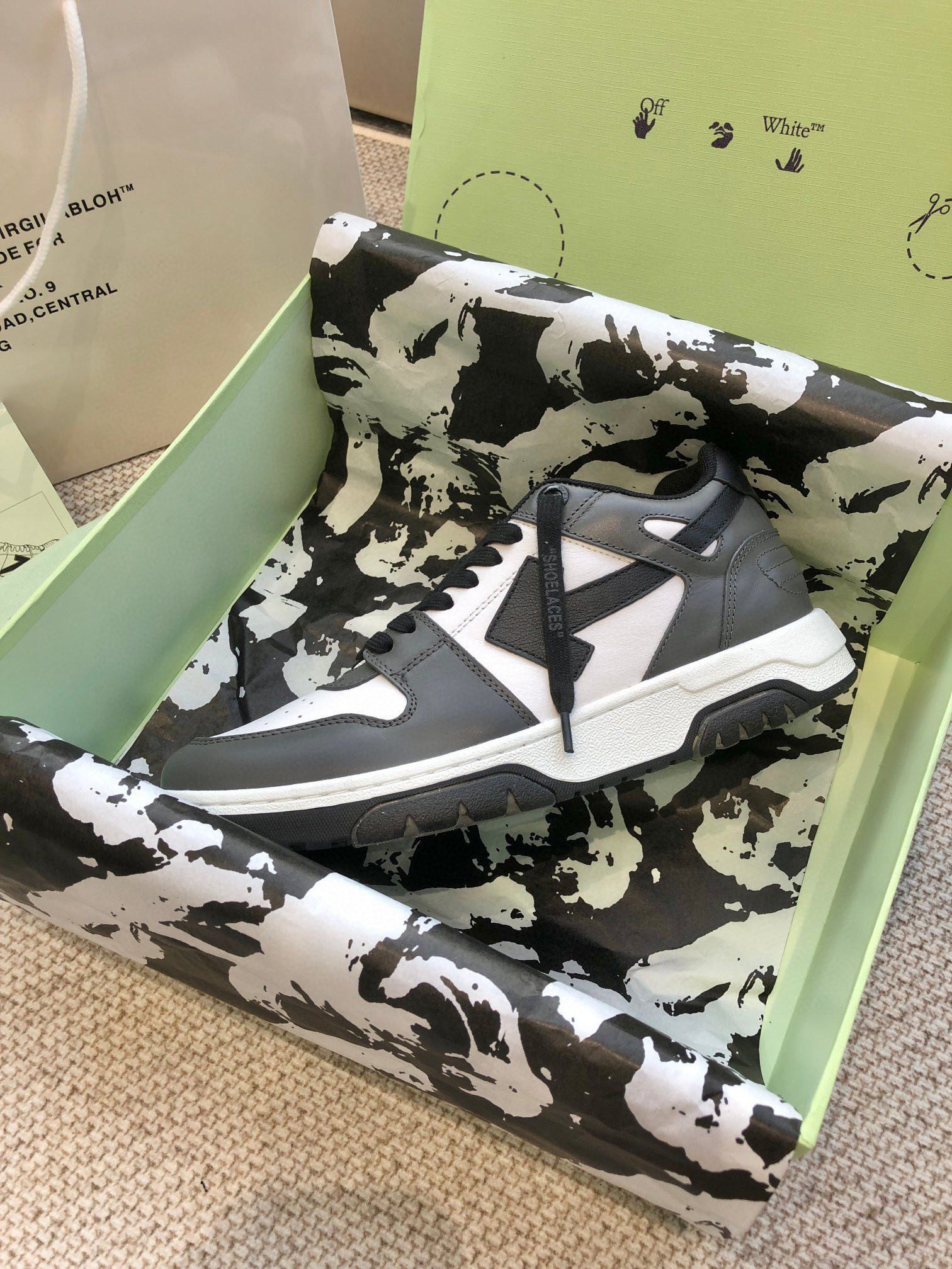 Off-white Men's sneakers