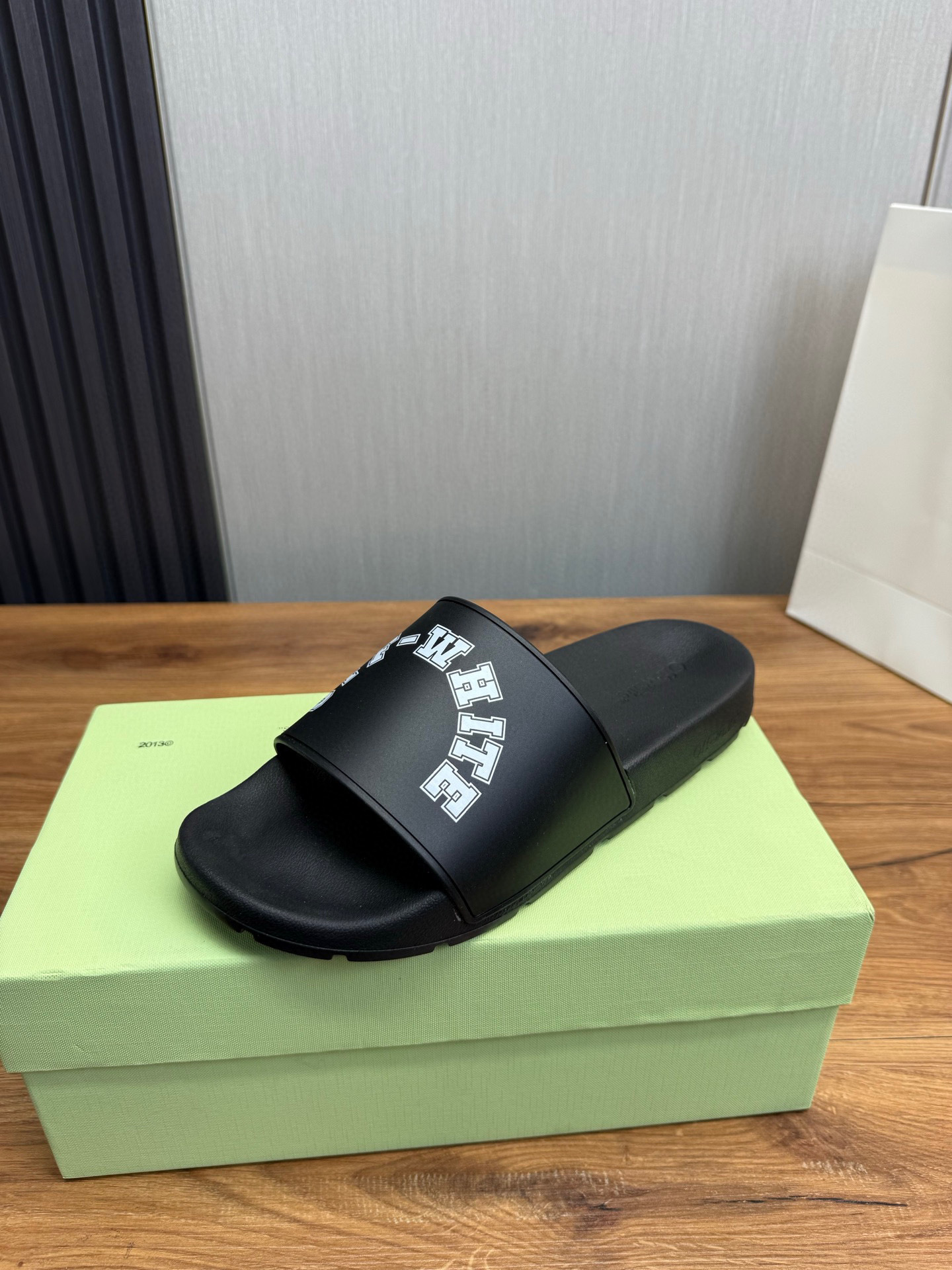 Off-white slipper men shoes