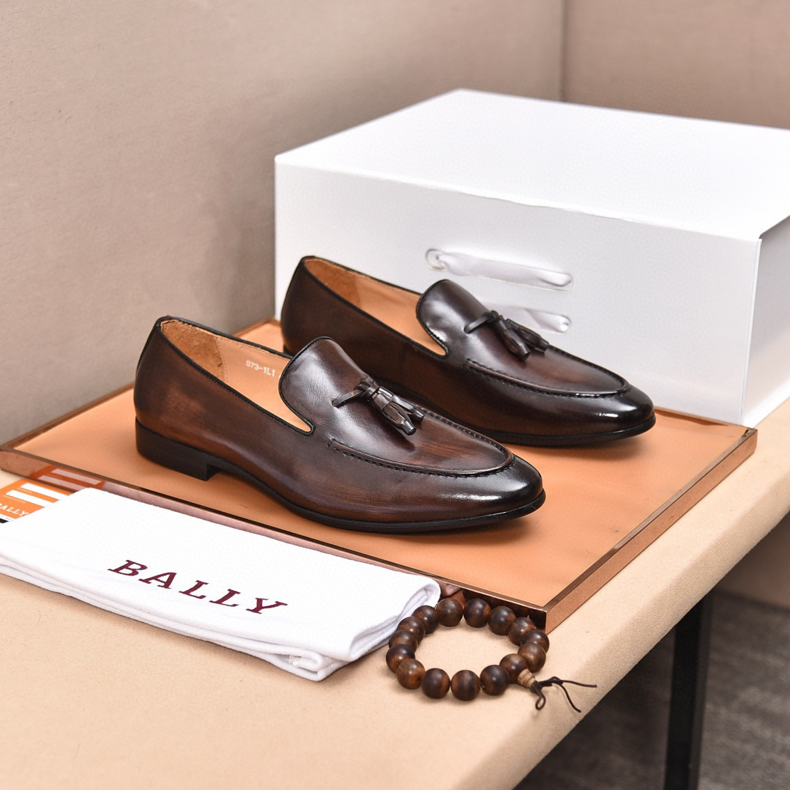BALLY leather sneakers