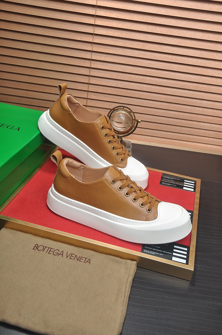 Bottega Veneta leather sneakers