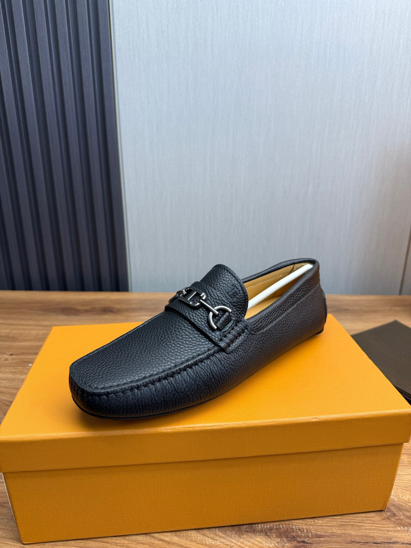 TOD’S leather gommino driving shoes