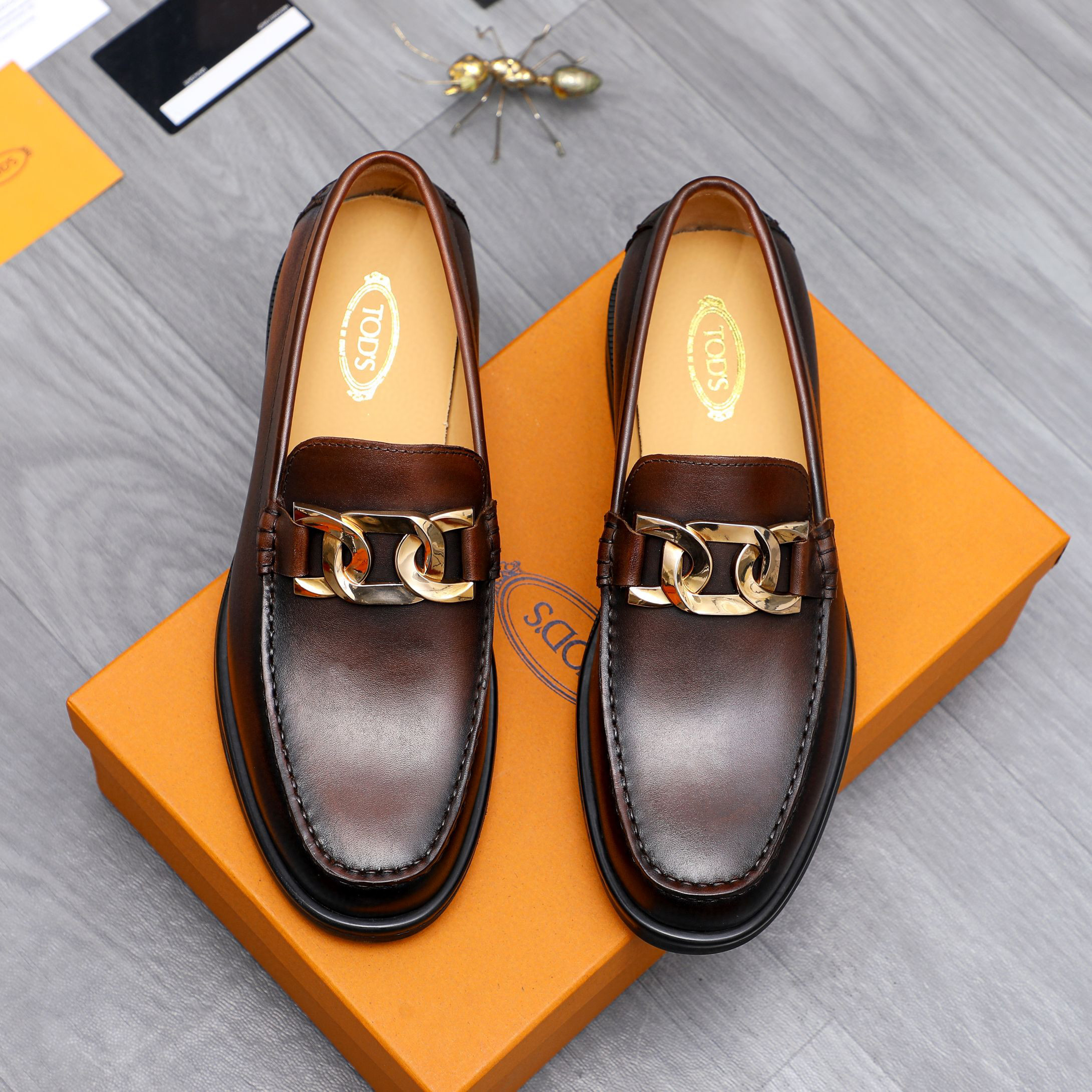 TOD’S leather shoes