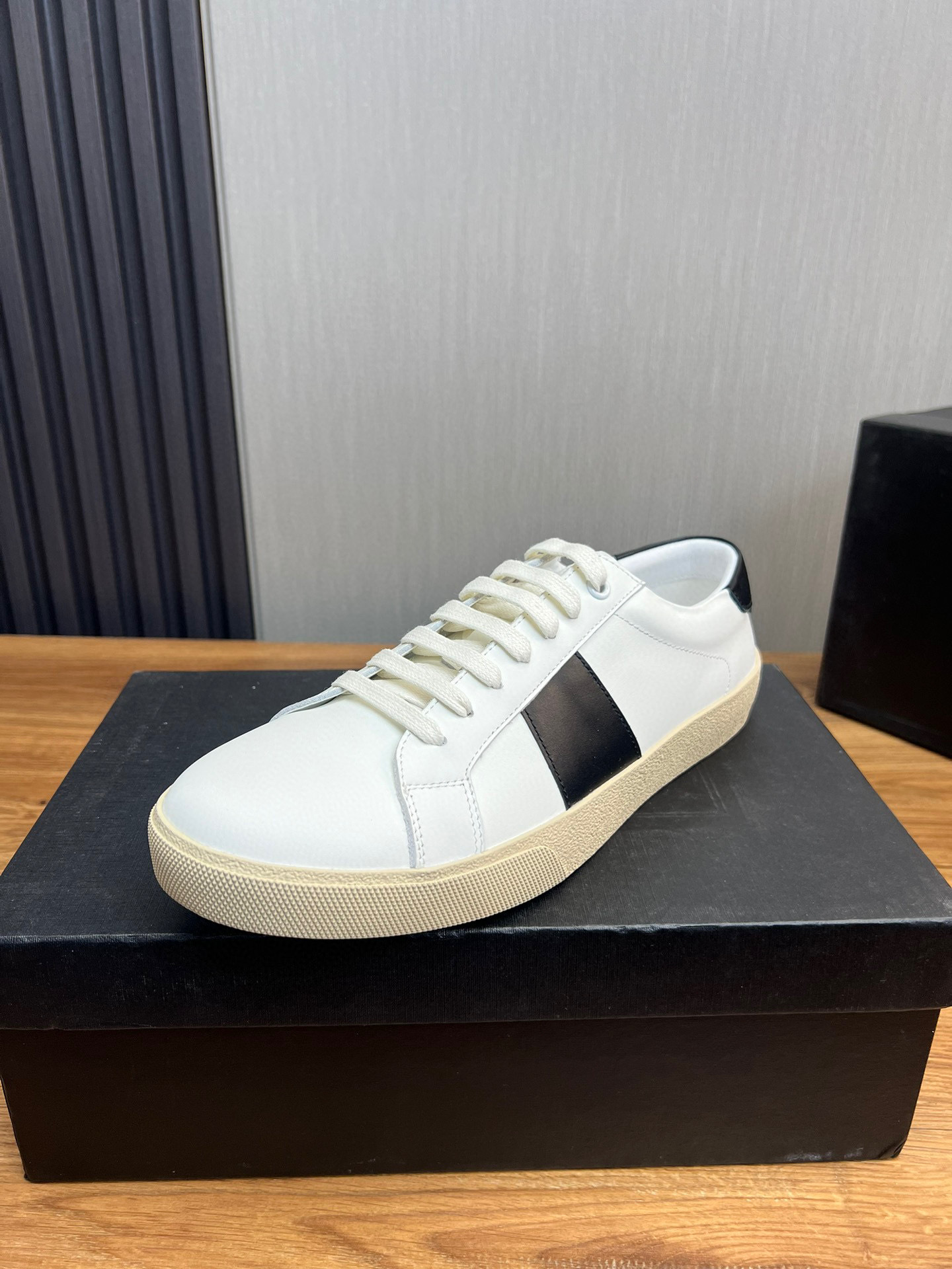 SAINT LAURENT sneakers