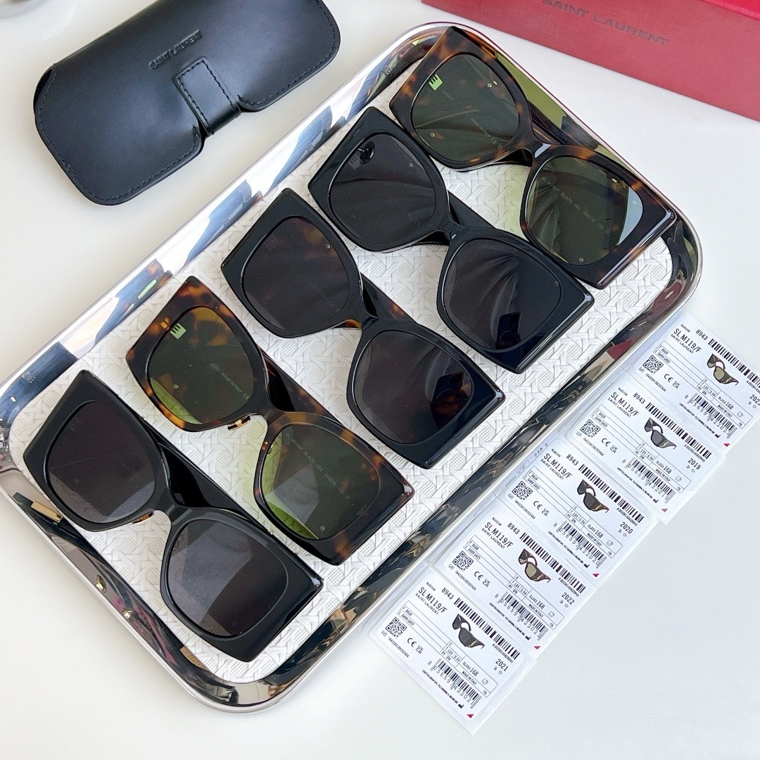 SAINT LAURENT Sunglasses Model: SL M119/F Size: 53mm lens width x 19-145mm bridge width SIZE: 53-17-140