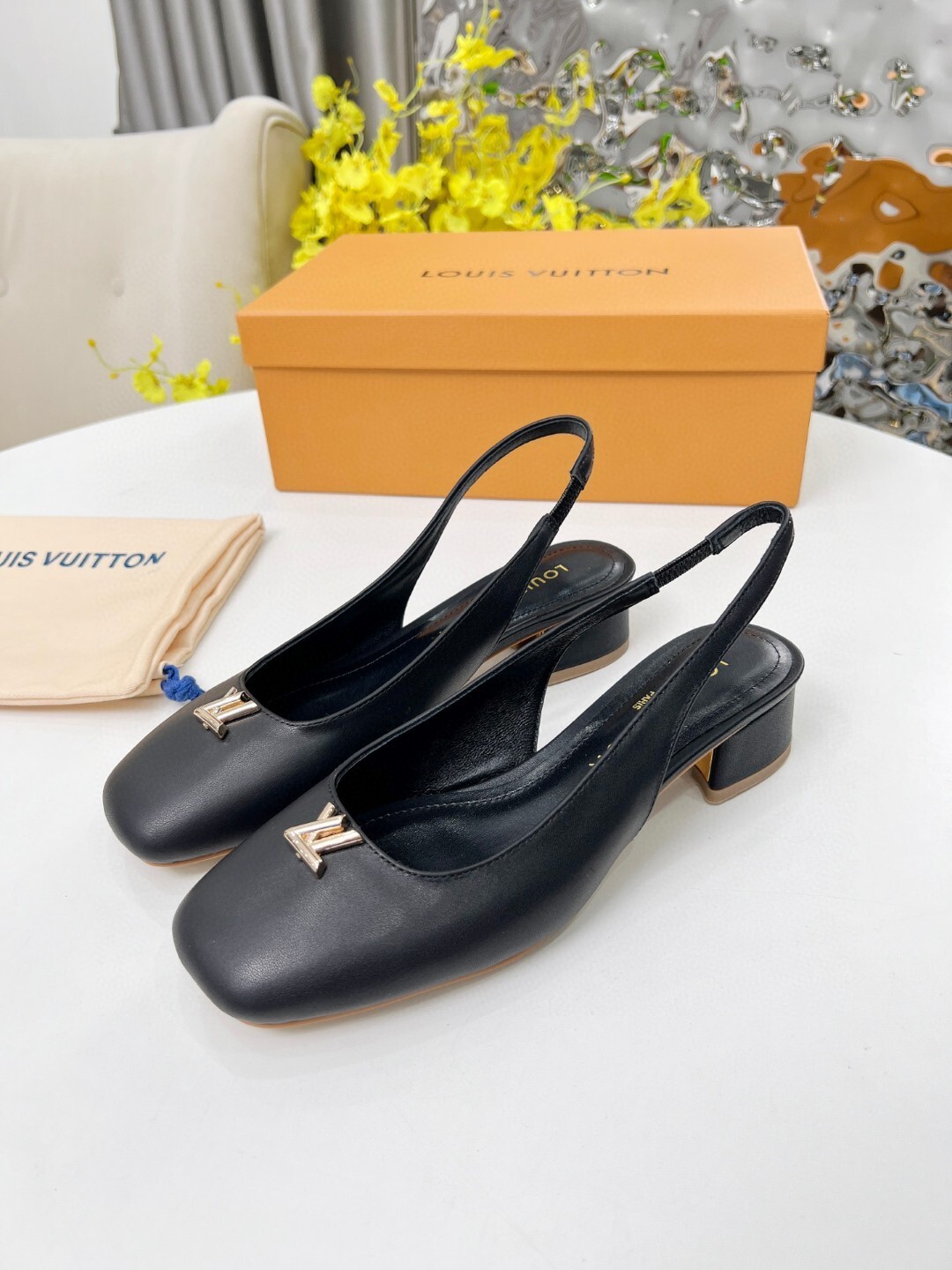 Louis Vuitton new imported lacquer cowhide sheepskin lining heel height 3.5cm35-41