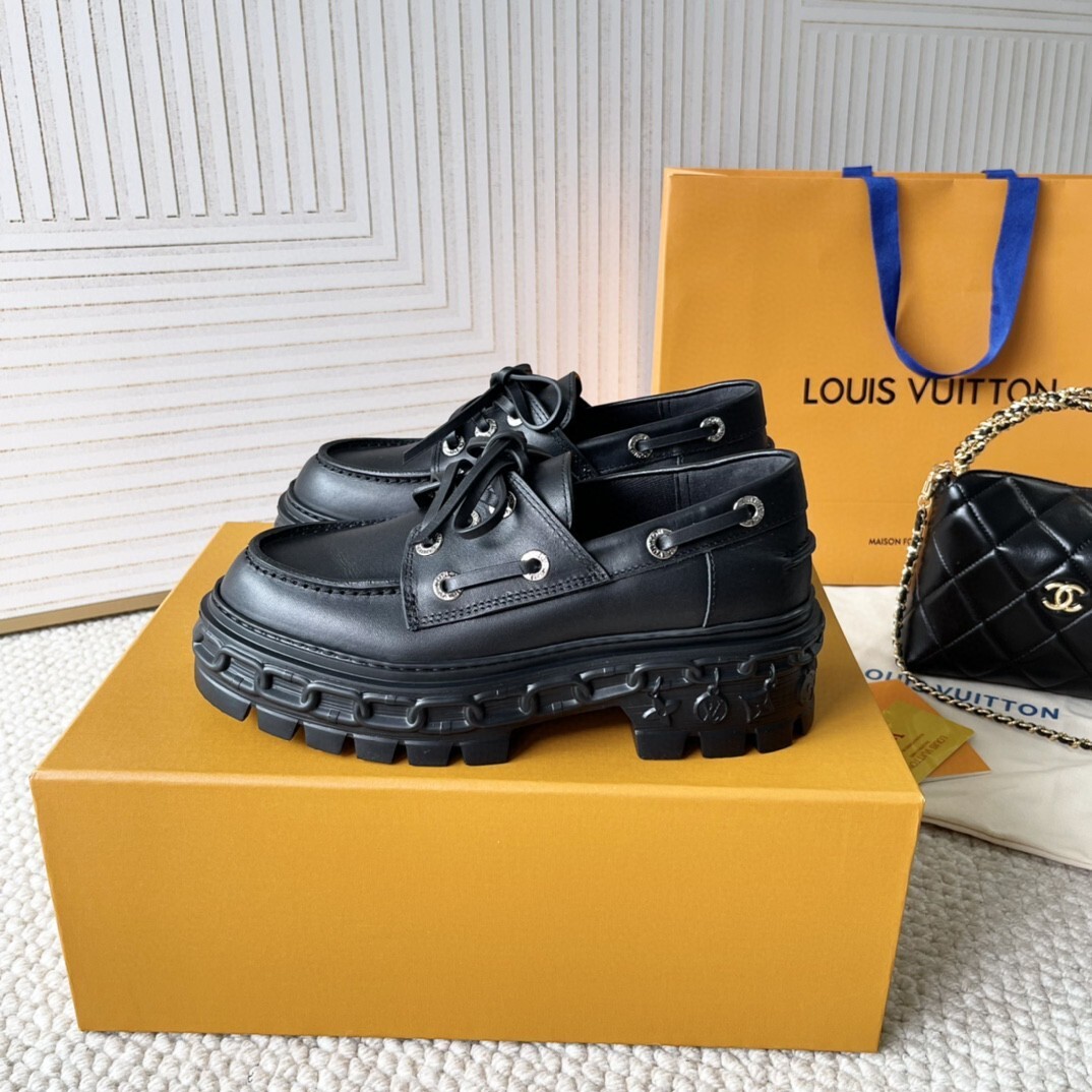 Louis Vuitton new lace-up platform shoes with chain embossed design heel height 5.5cm 35-40
