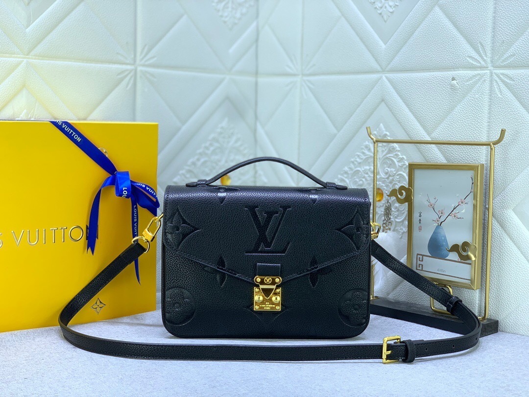Louis Vuitton new handbag 46302 handbag size 25*19*7cm