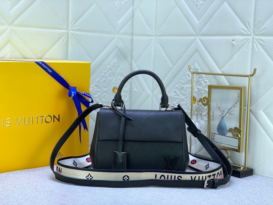 Louis Vuitton new handbag 58931 upgraded version with double shoulder straps size 20*16*17.5cm